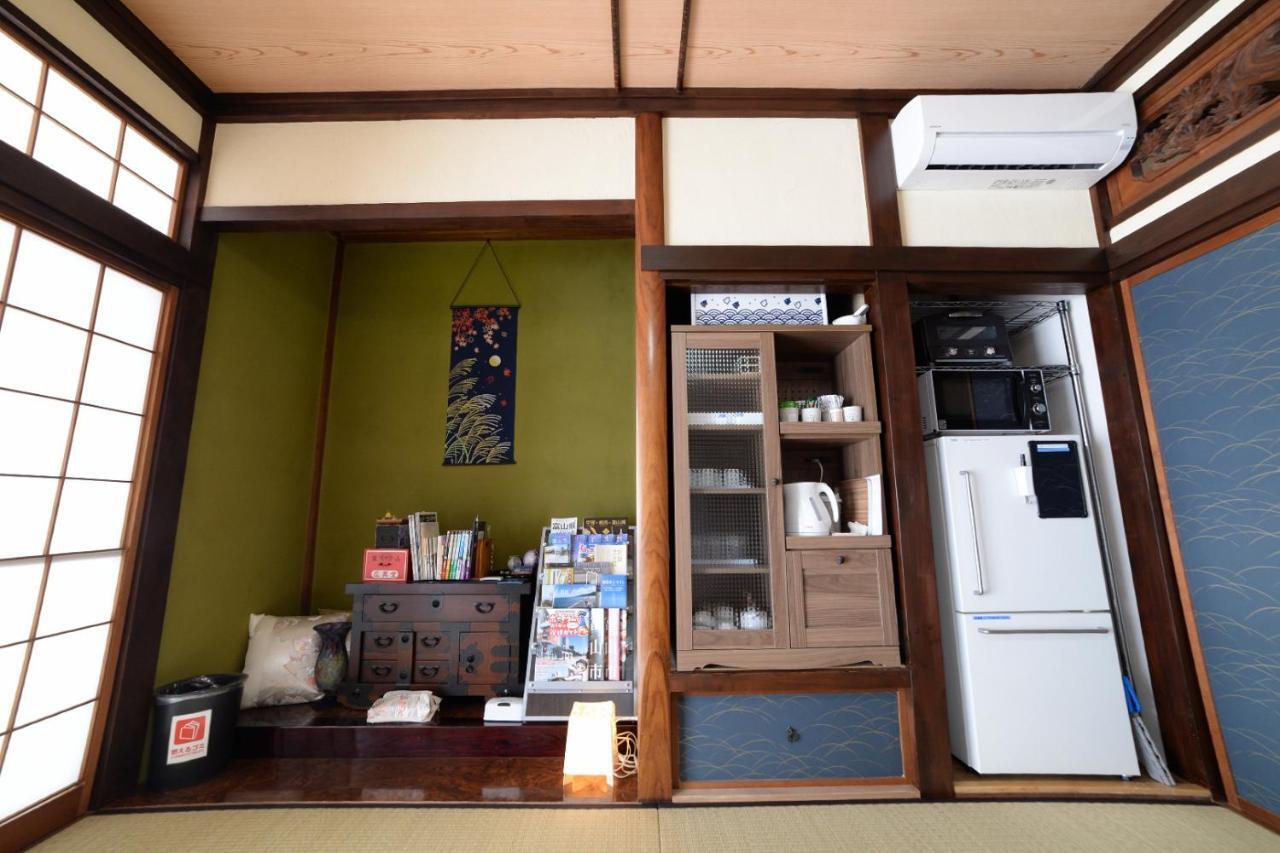 Guesthouse Iwase Toyama Exterior photo